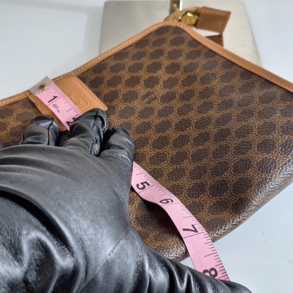 Celine macadamia cluth - Picture 7 of 8